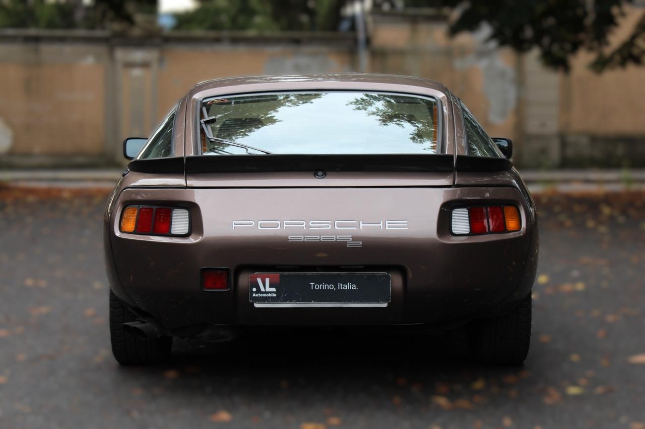 Porsche 928 S