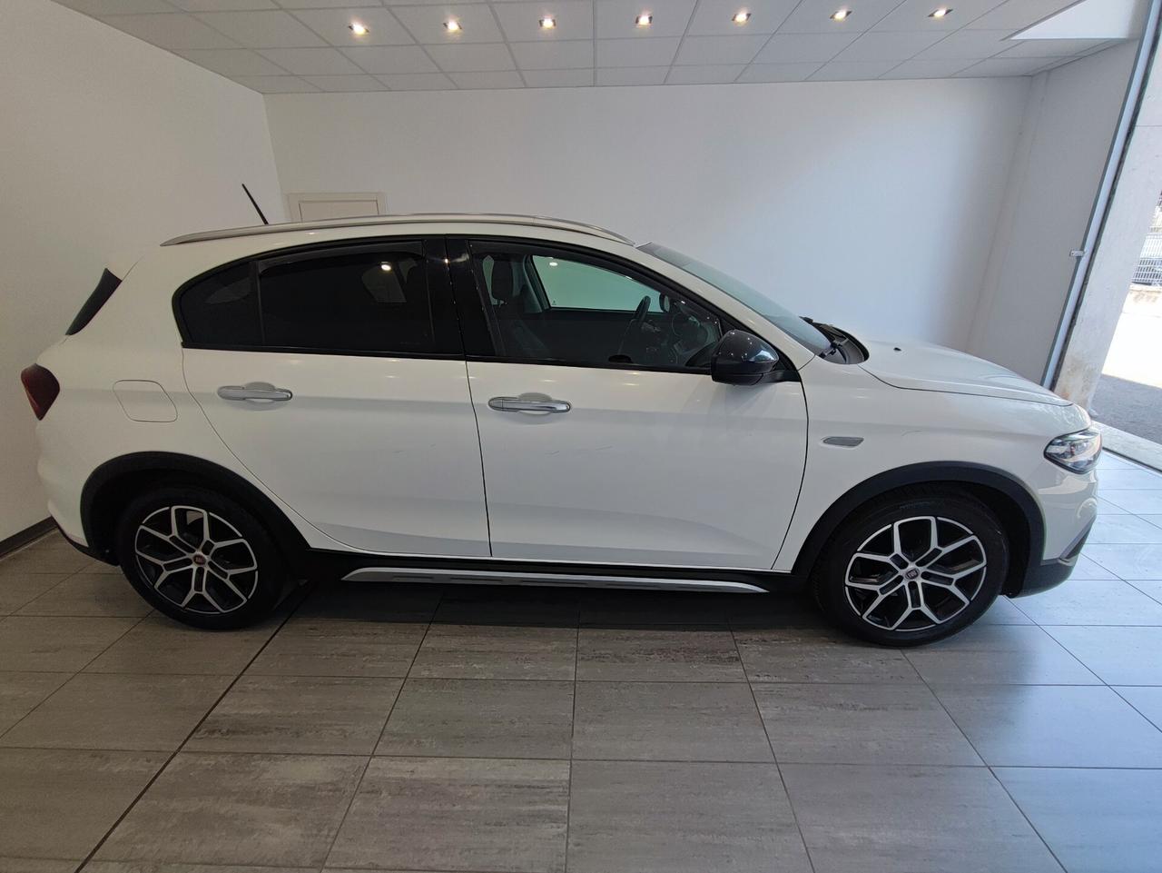 Fiat Tipo 1.3 Mjt S&S 5 porte CROSS