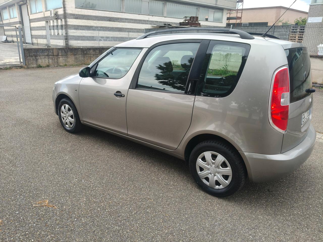 Skoda Roomster 1.2 SOLAMENTE 73.000 KM