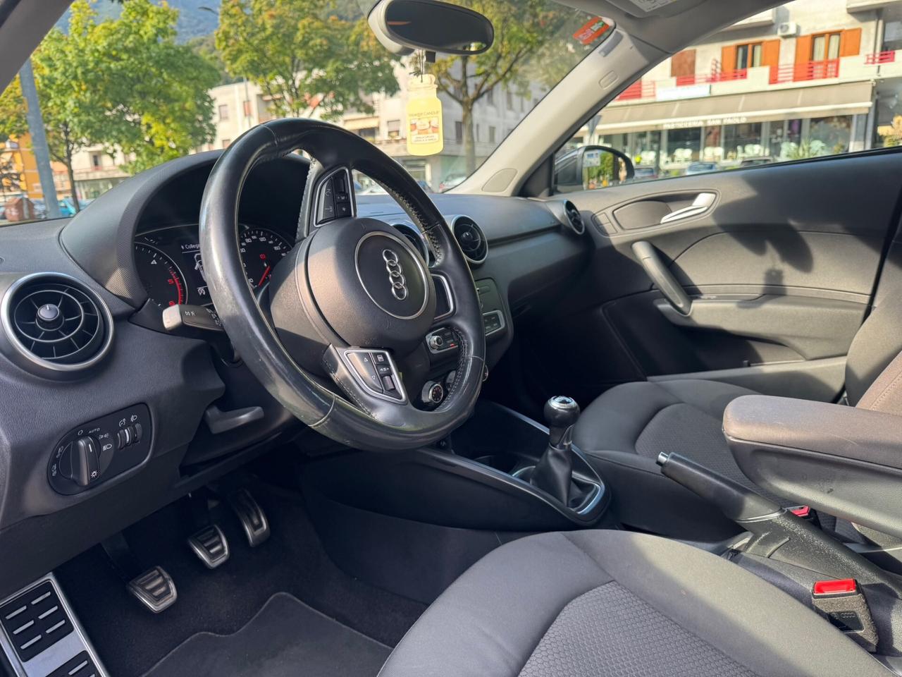 Audi A1 SPB 1.4 TDI S-LINE