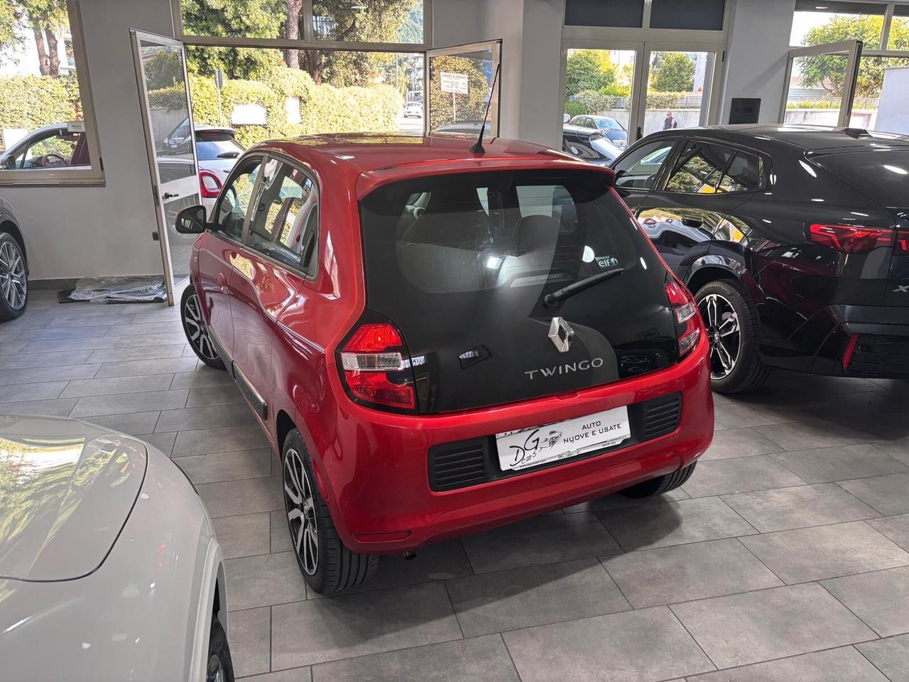 RENAULT TWINGO 1.0 LUXE EDITION