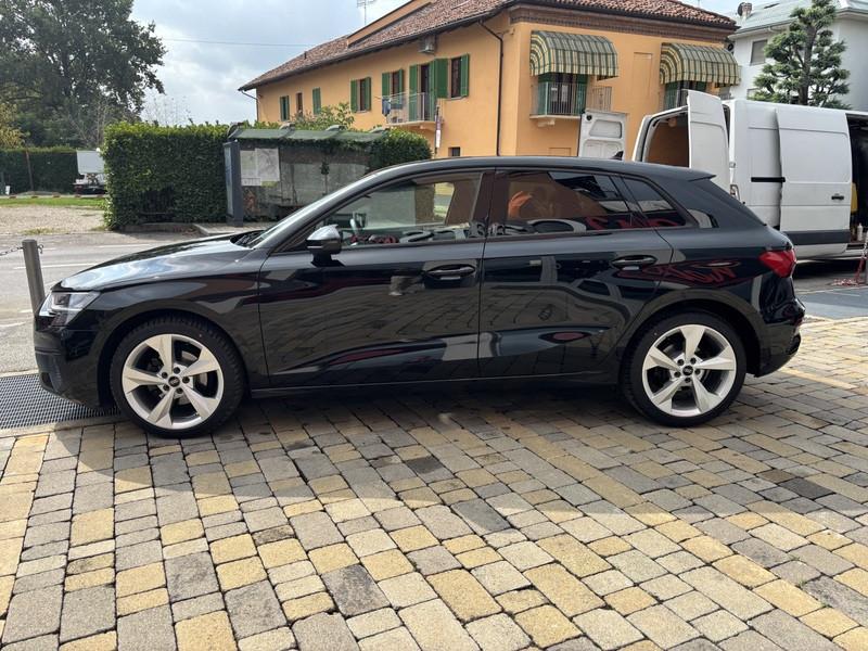 Audi A3 Sportback 35 2.0 tdi Business s-tronic LED-NAVI-18"