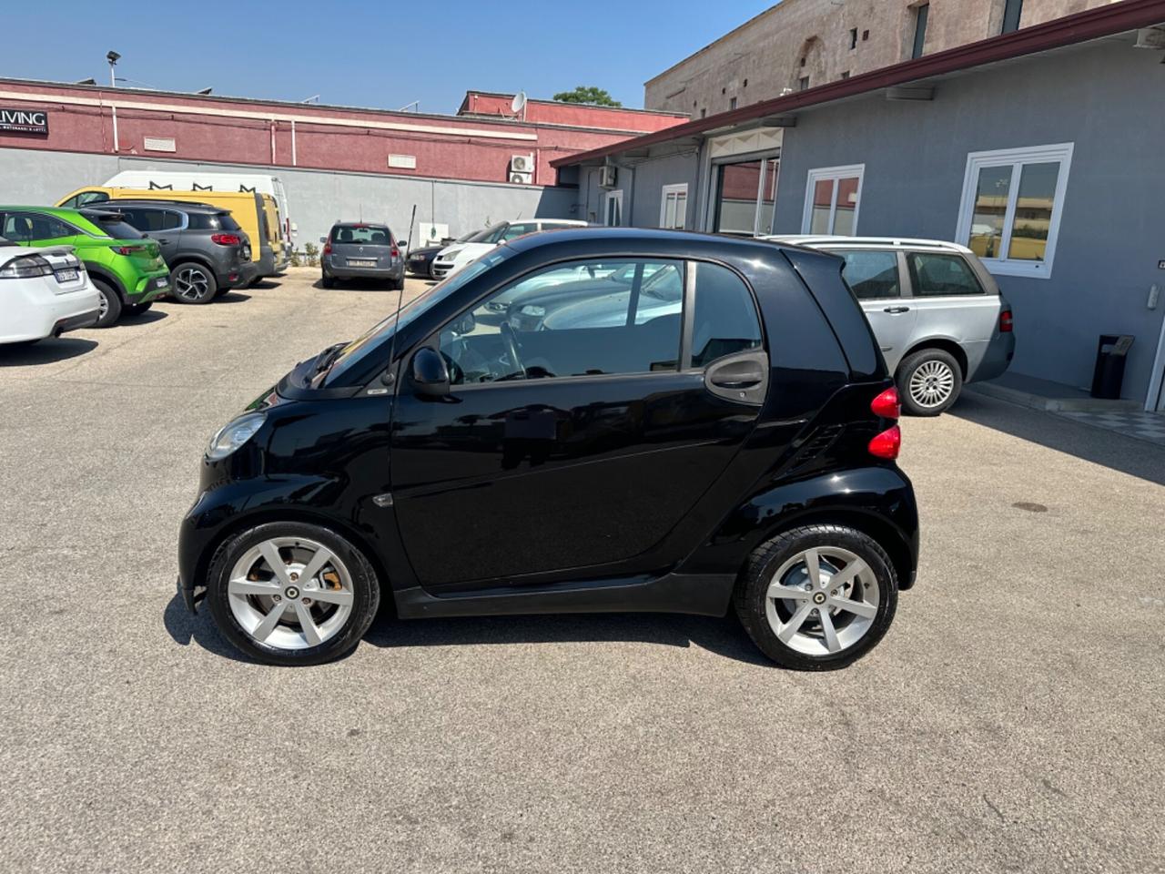 SMART CON POCHI KM PERFETTISSIMA