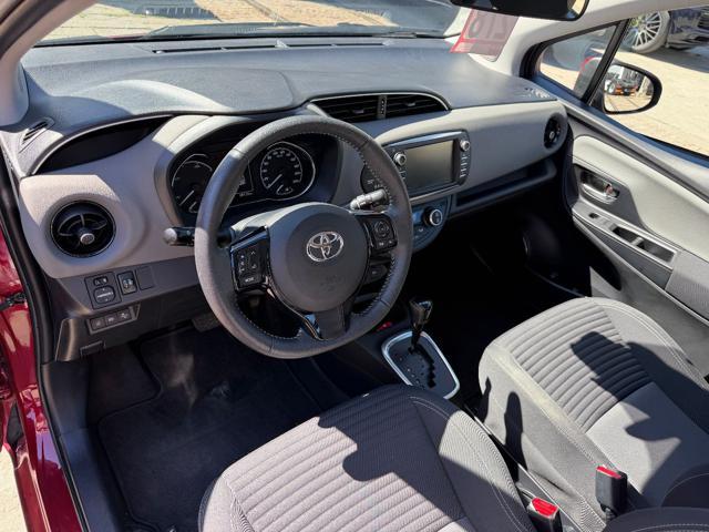 TOYOTA Yaris 1.5 Hybrid 5 porte Business