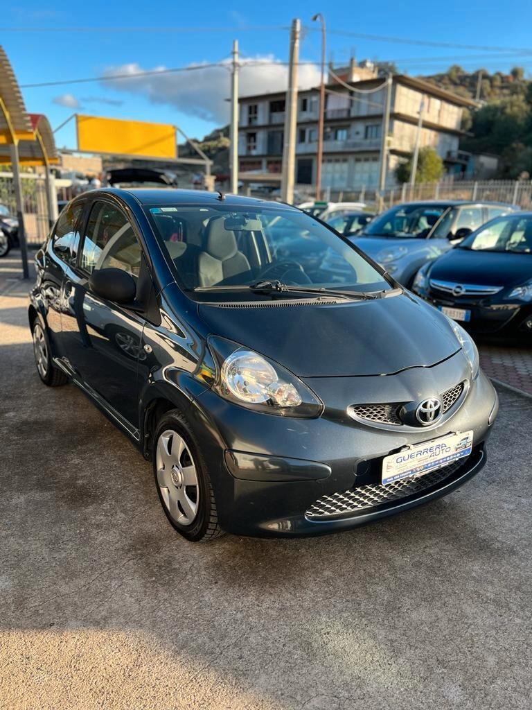 Toyota Aygo 1.0 12V VVT-i 3 porte Sol ADATTA X NEO PATENTATI KM 131MILA