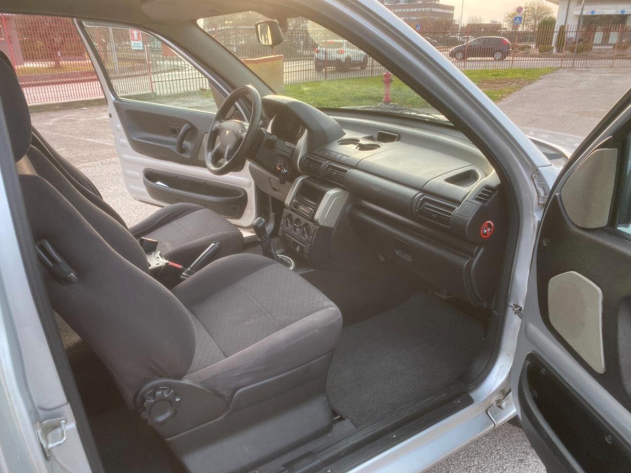 Land Rover Freelander 2.0 Td4 16V LEGGI BENE