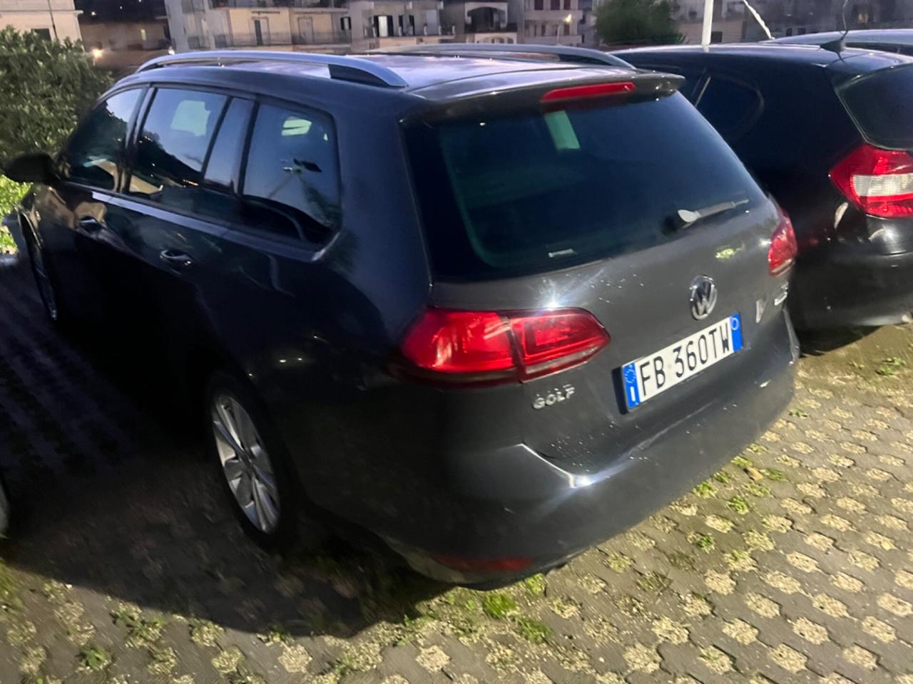 Volkswagen Golf 1.6 Tdi 105 cv Stescion anno 2016