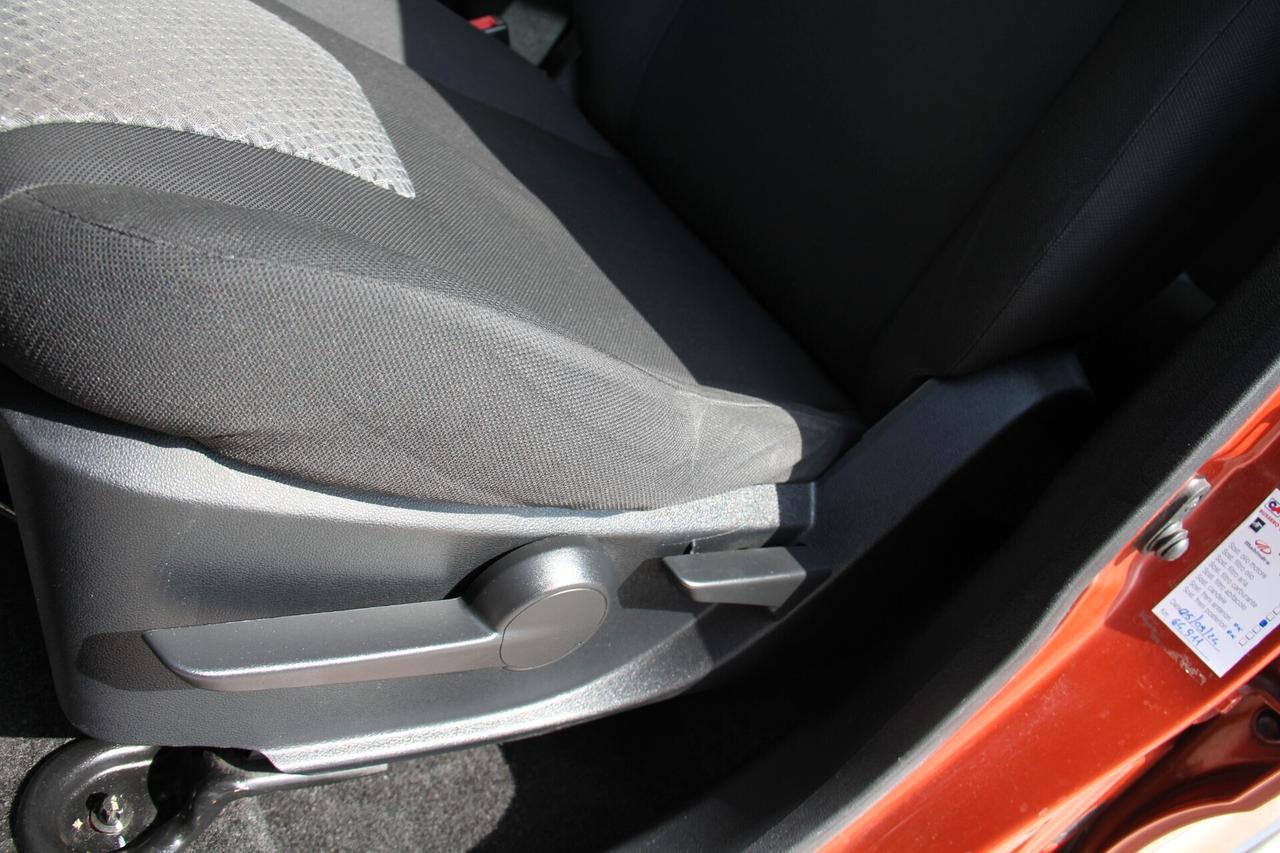 Mahindra KUV100 1.2 VVT K8 (61 KW - 83 CV Neopatentati)