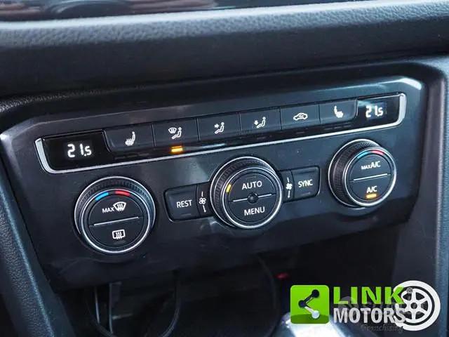 VOLKSWAGEN Tiguan 2.0 TDI SCR DSG Business BlueM