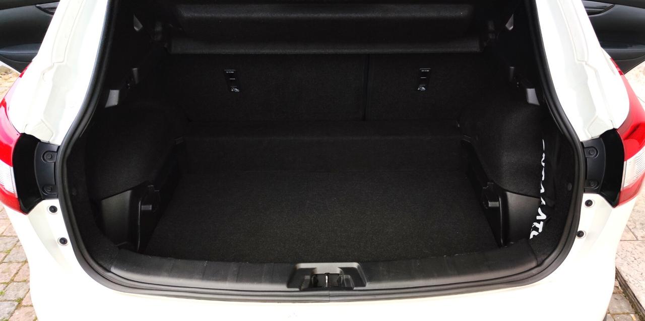 Nissan Qashqai 1.6 dCi 2WD Tekna 360°