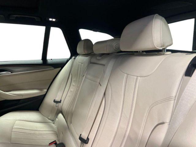 BMW 530 d xDrive 249CV Touring Luxury