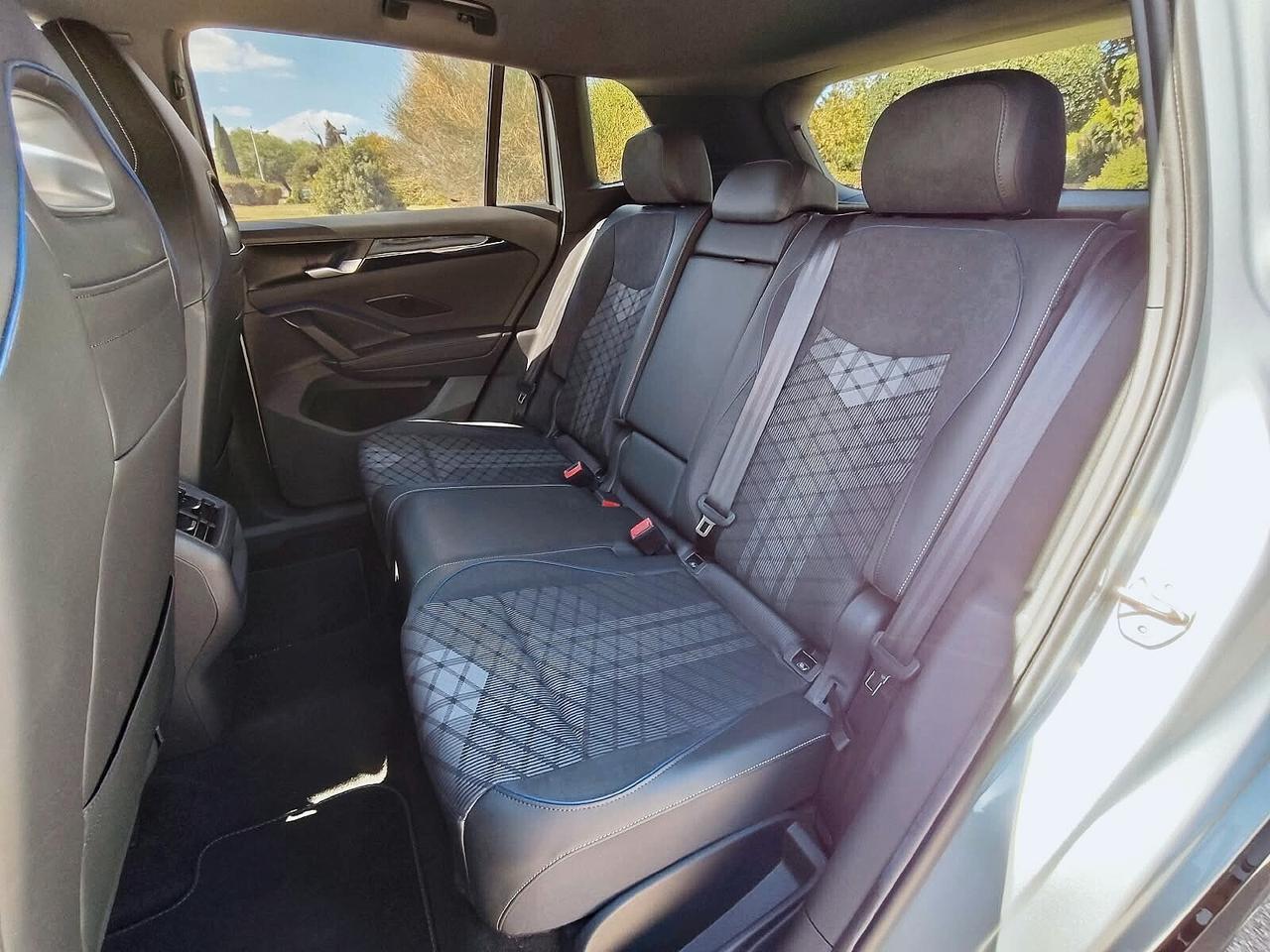 Volkswagen Tiguan 2.0 TDI 150 CV DSG R-Line