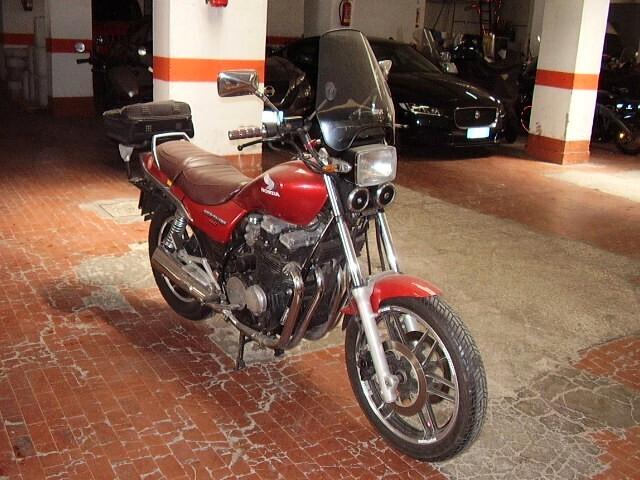 Honda NIGHT HAWK 650