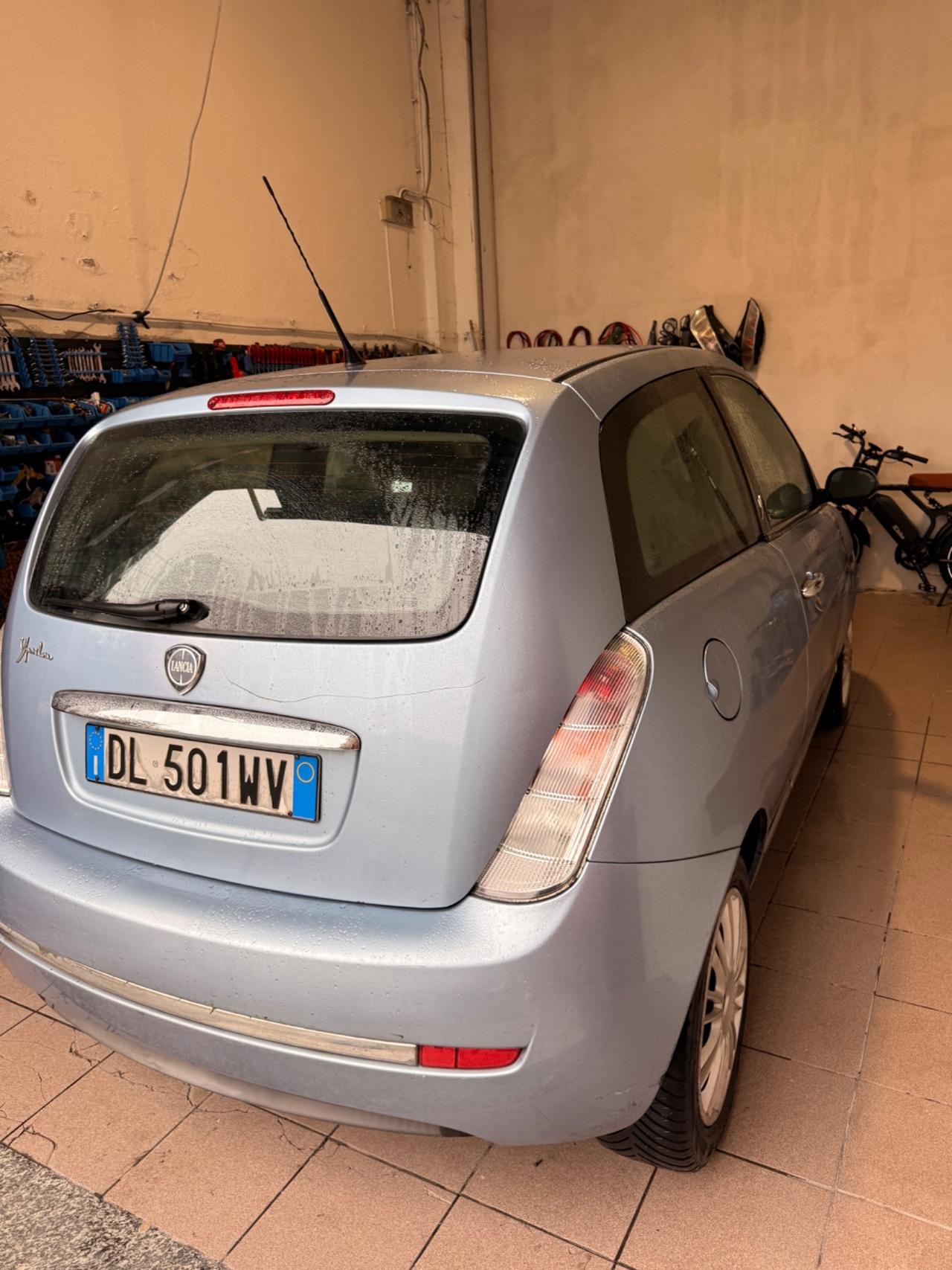 Lancia Ypsilon 1.4 Argento