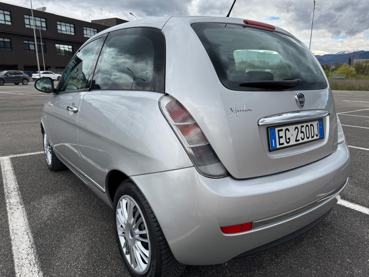 Lancia Ypsilon 1.2 69 CV Argento