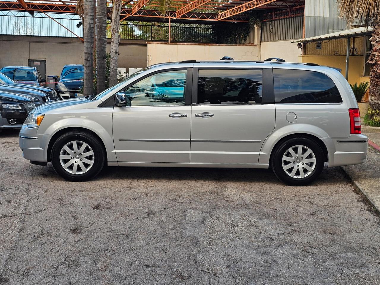 Chrysler Grand Voyager 2.8 CRD DPF Limited Stowngo