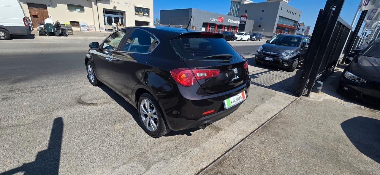 Alfa Romeo Giulietta 1.6 JTDm-2 105 CV Exclusive