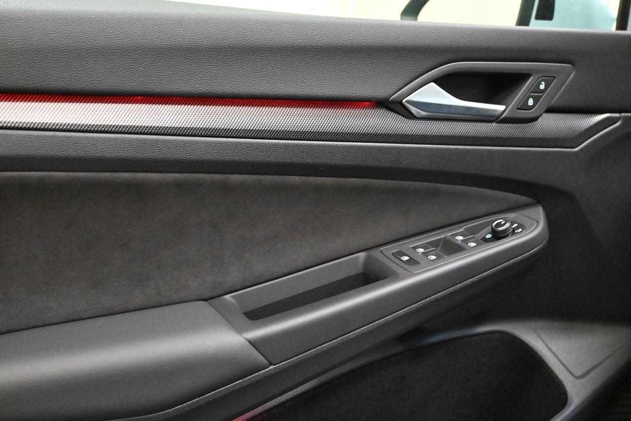 VOLKSWAGEN Golf 8ª serie Golf 2.0 TDI 150 CV D...