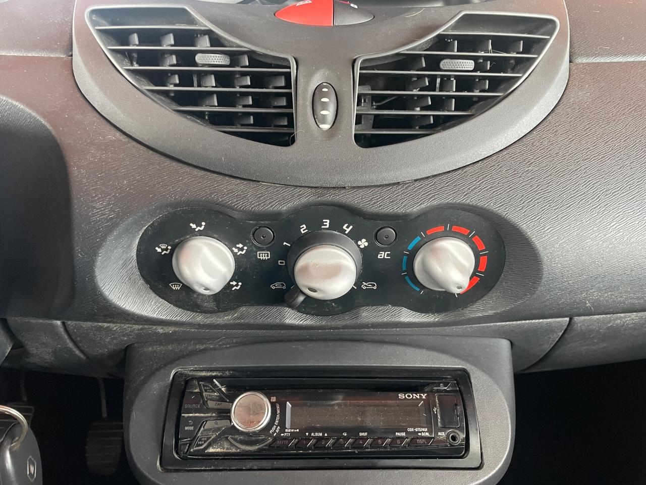 Renault Twingo 1.5 Diesel - Neopatentati