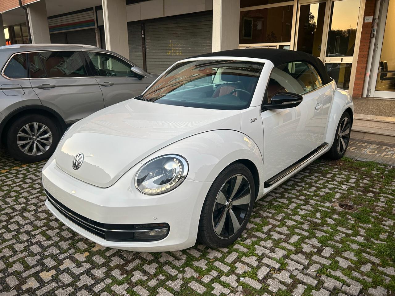 Volkswagen Maggiolino Cabrio 1.4 TSI 60's anniversary