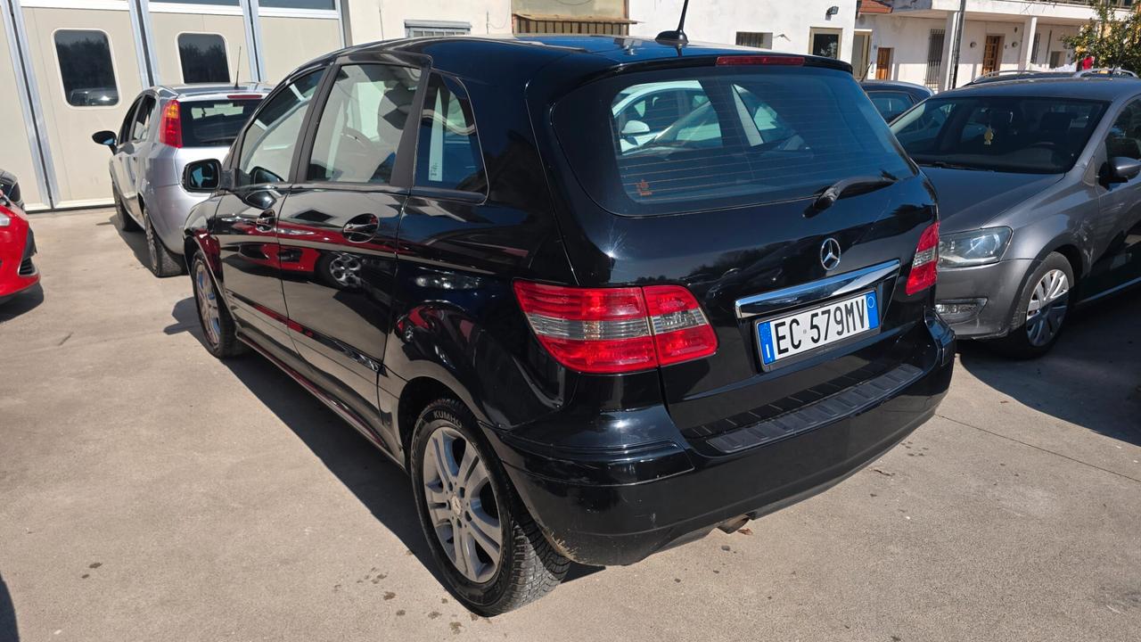 Mercedes-benz A 180 160 BlueEFFICIENCY