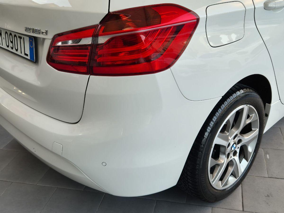 BMW - Active Tourer - 216d Luxury