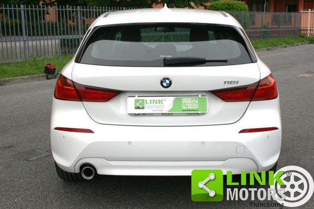 BMW 118 i 5p. Luxury