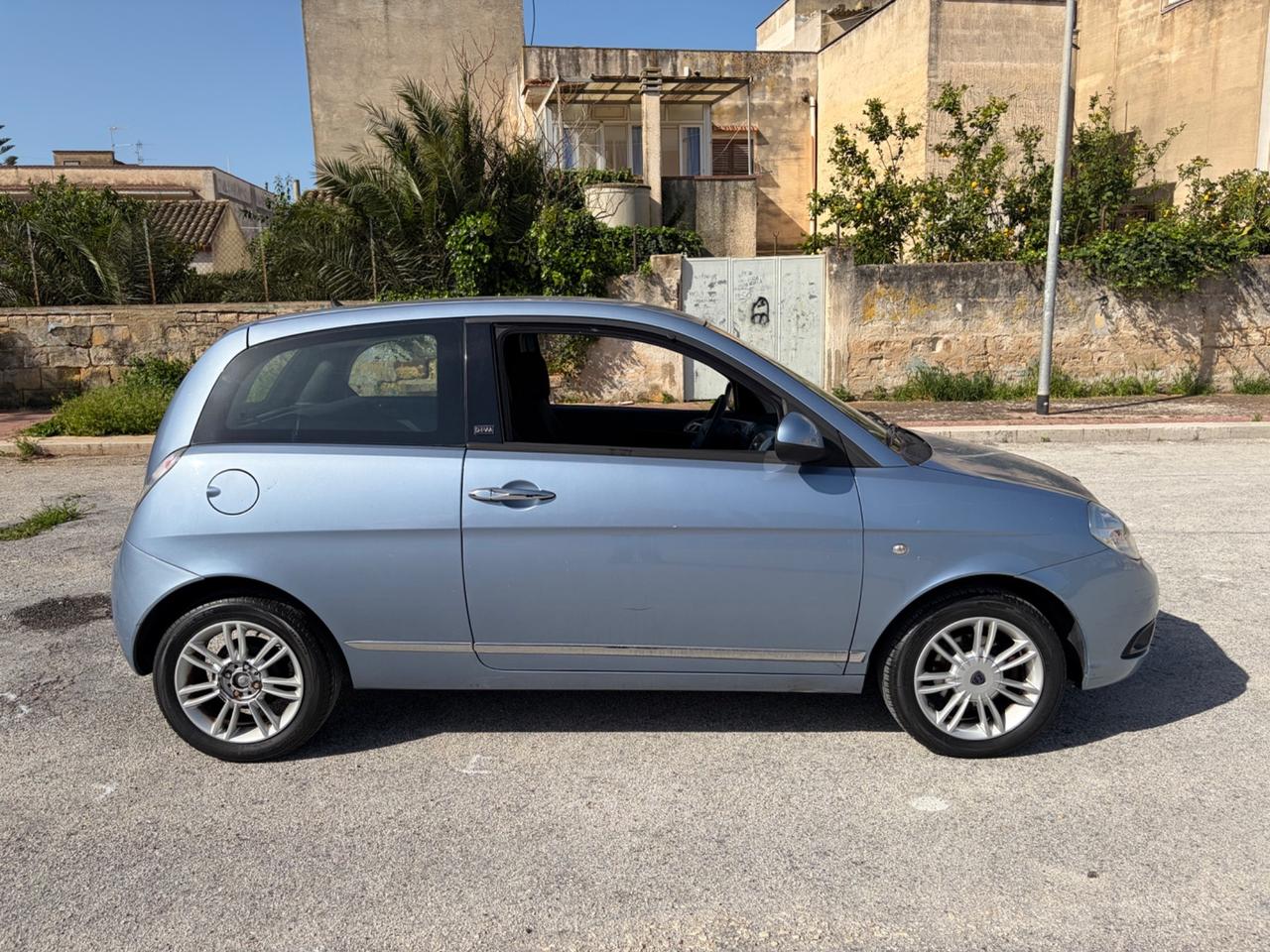 Lancia Ypsilon 1.2 69 CV Argento