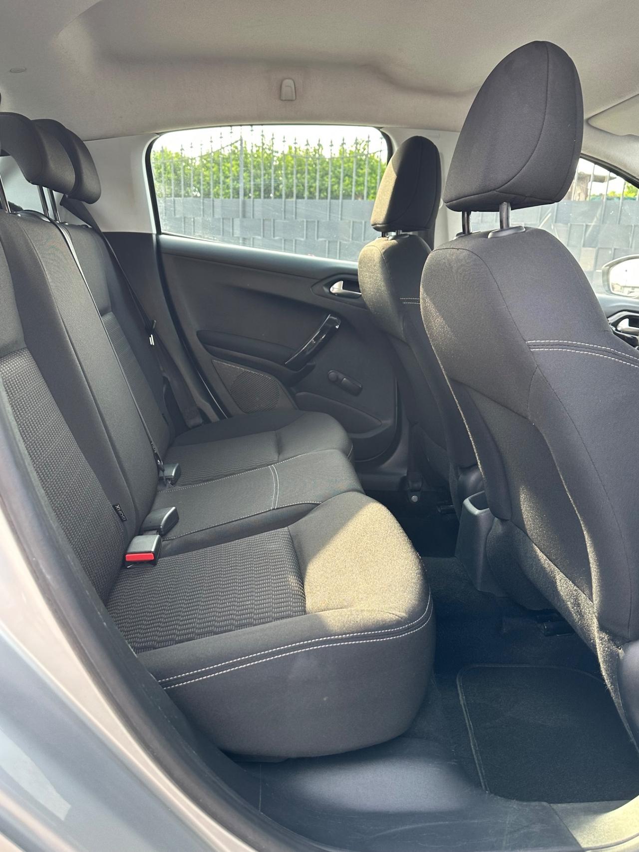 Peugeot 208 PureTech 82 5 porte Allure 2018