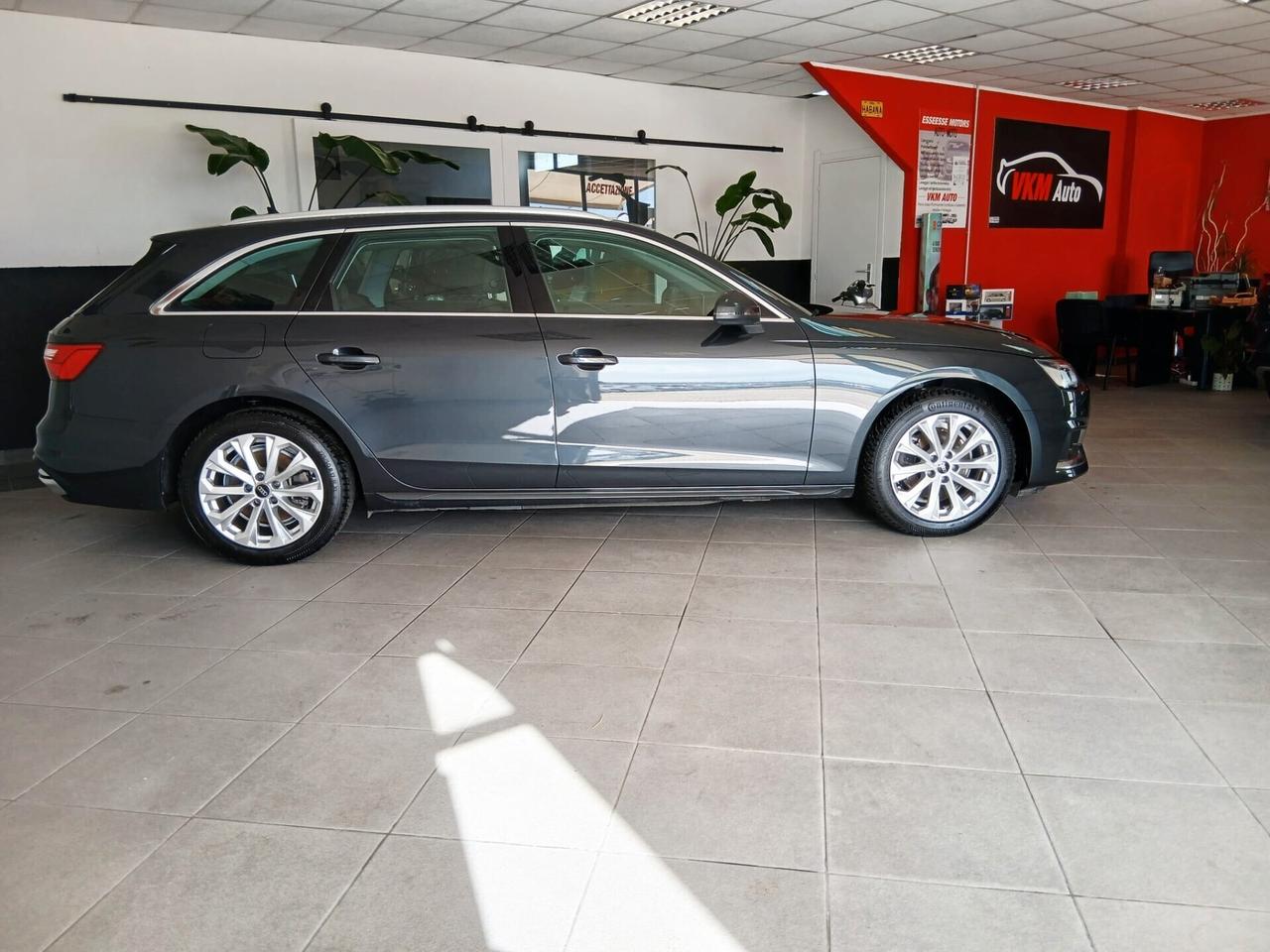 Audi A4 Avant 35 - 2.0 TDI/163 CV S tronic Business Advanced