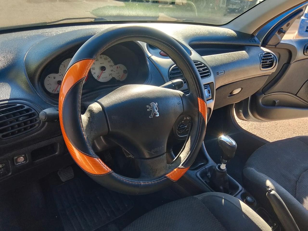 Peugeot 206 1.4 HDi 5p. Enfant Terrible