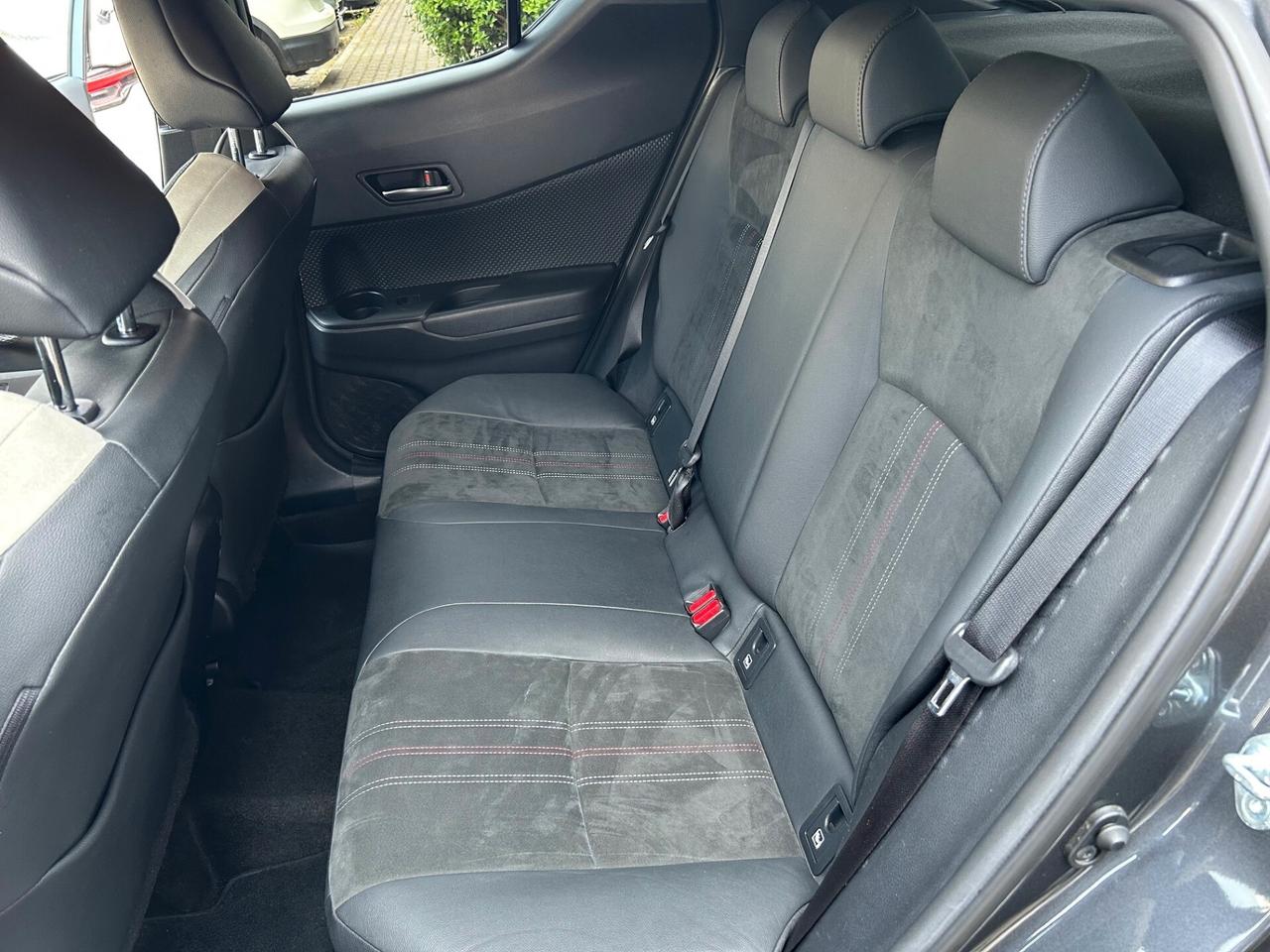 Toyota C-HR 2.0h Hybrid GR Sport e-cvt