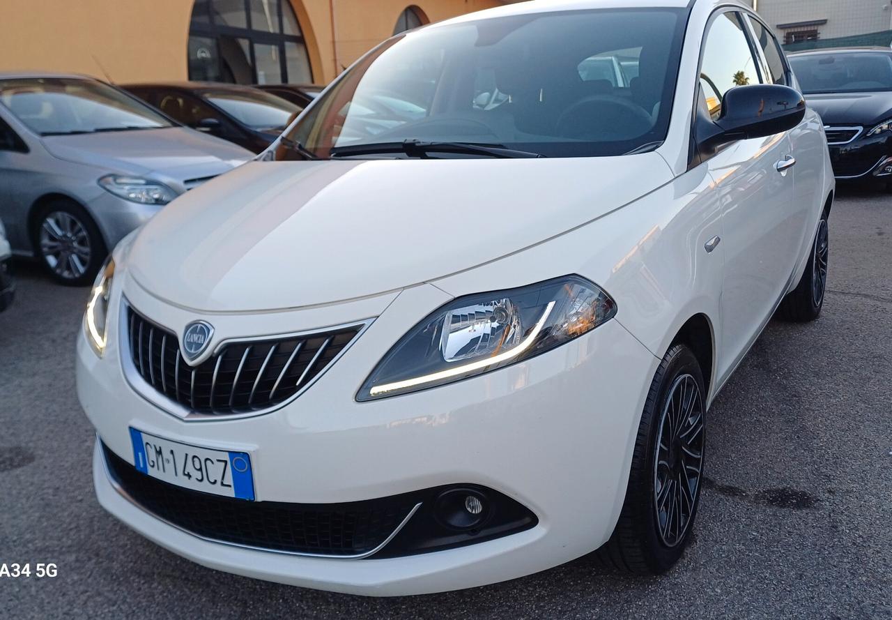 Lancia Ypsilon 1.0 FireFly 5 porte S&S Hybrid Gold Plus
