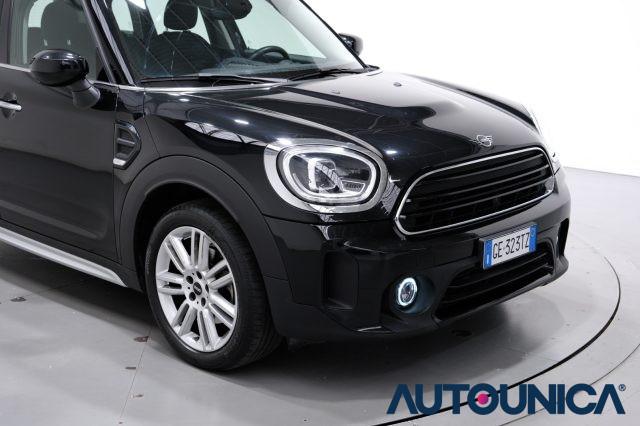 MINI Countryman 1.5 COOPER ESSENTIAL AUTOMATICA