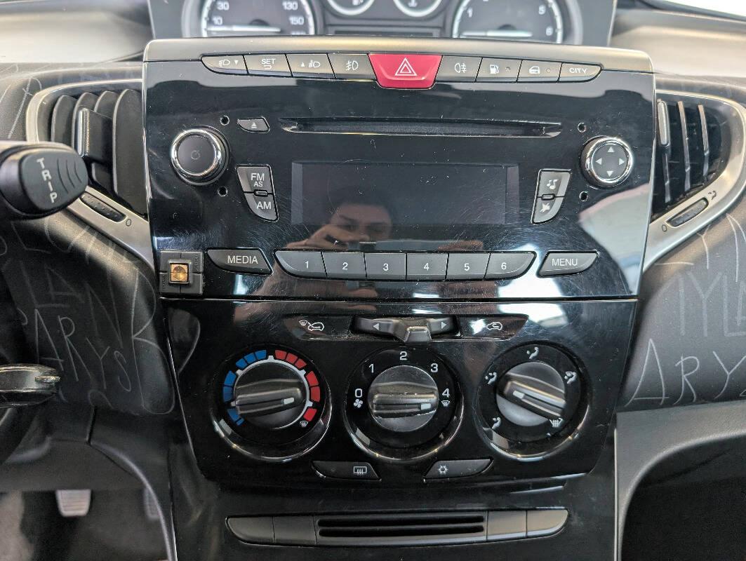 Lancia Ypsilon 1.2 8v Gold ecochic Gpl 69cv E6