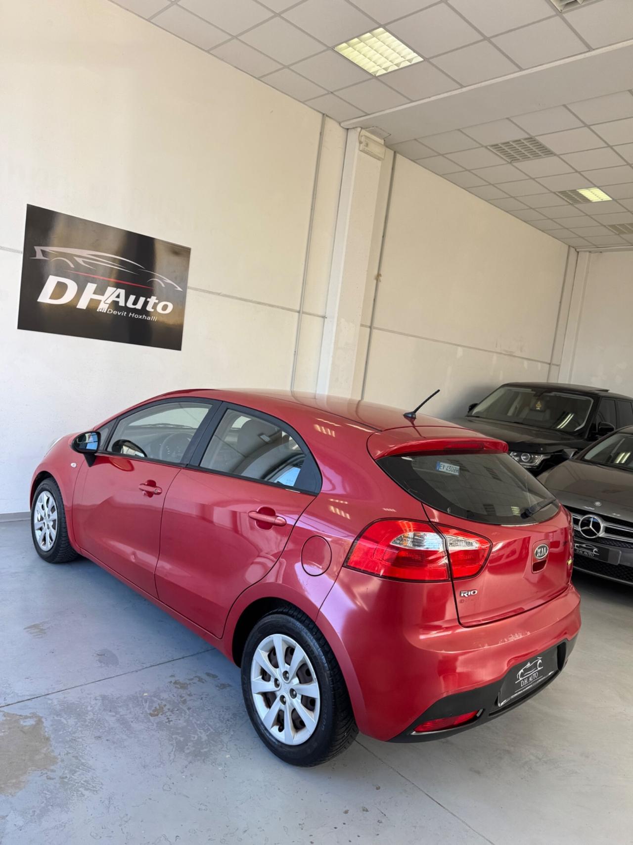 Kia Rio 1.1 CRDi WGT 5p. EX