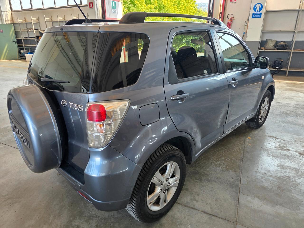 Daihatsu Terios 1.5 4WD B You O/F Five GPL