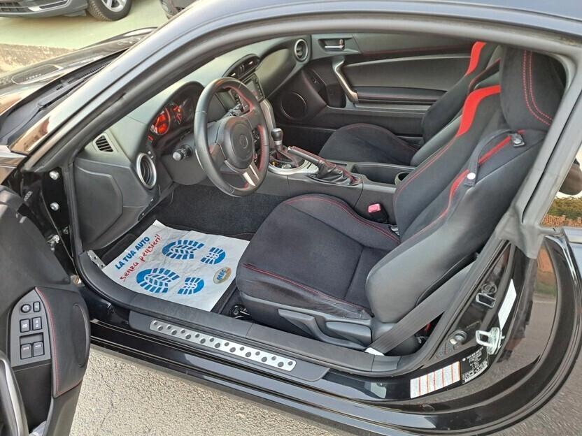 Toyota GT86 2.0 AT - 2013
