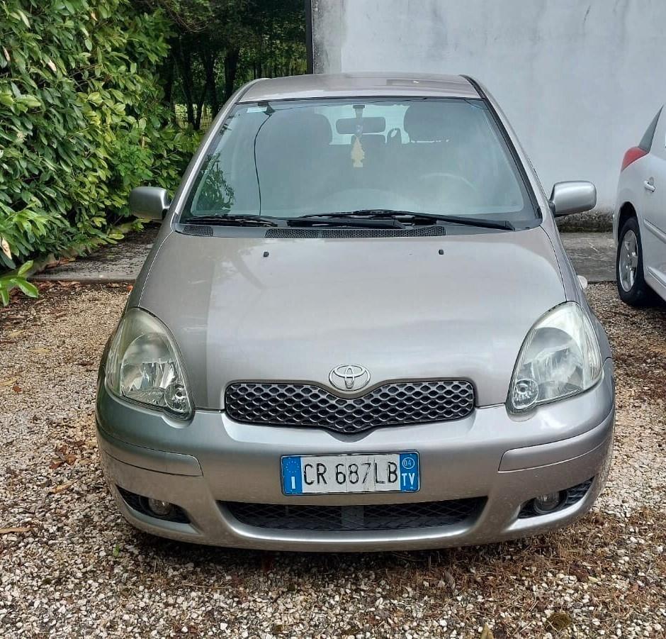 Toyota Yaris 1.0 Neopatentati