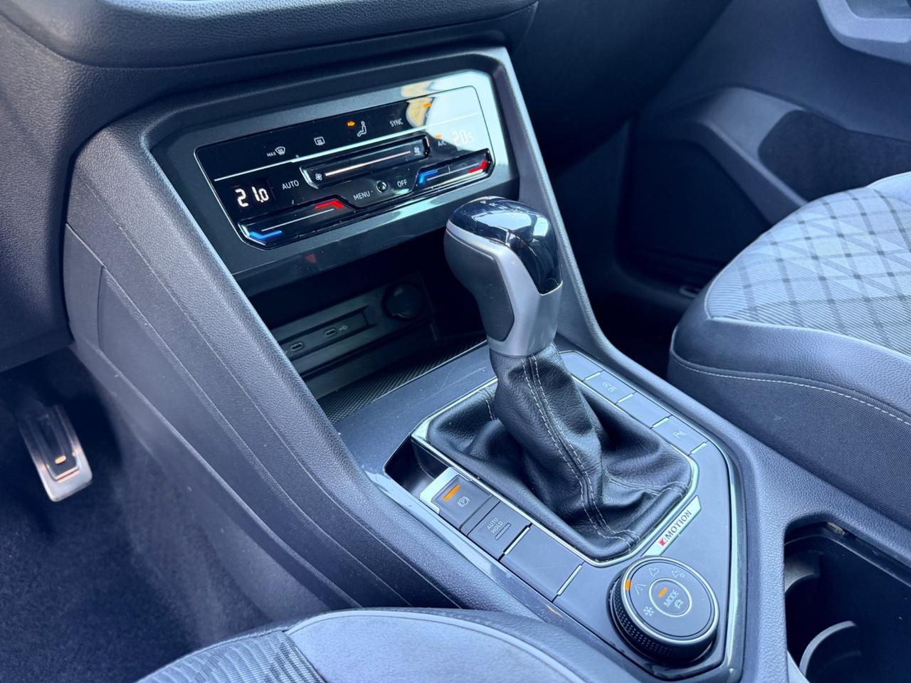 Volkswagen Tiguan 2.0 TDI 150 CV SCR DSG 4MOTION R-Line