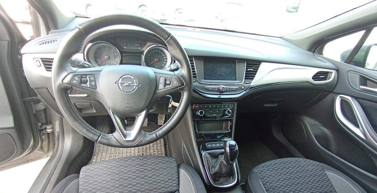 OPEL ASTRA 1.2 BZ - OK NEOPATENTATI