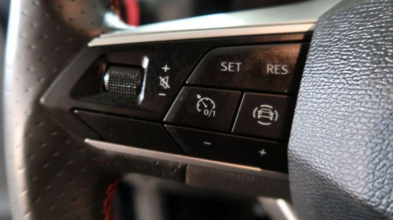 SEAT Arona 1.0 Eco TSI 70kW FR #CARPLAY#SENSORI PARK#