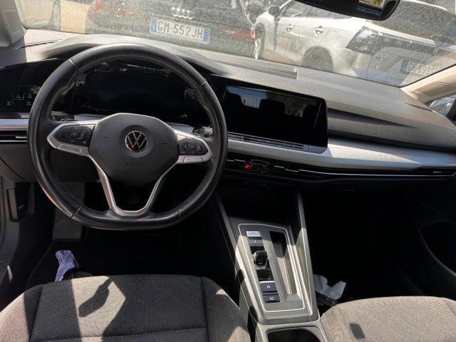 VOLKSWAGEN Golf 1.5 TGI DSG Life