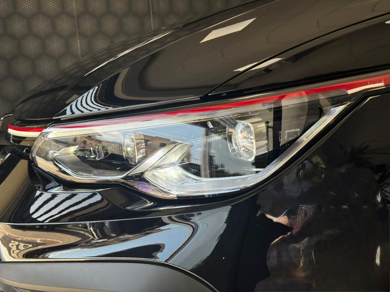 Volkswagen Golf GTI 2.0 TSI DSG