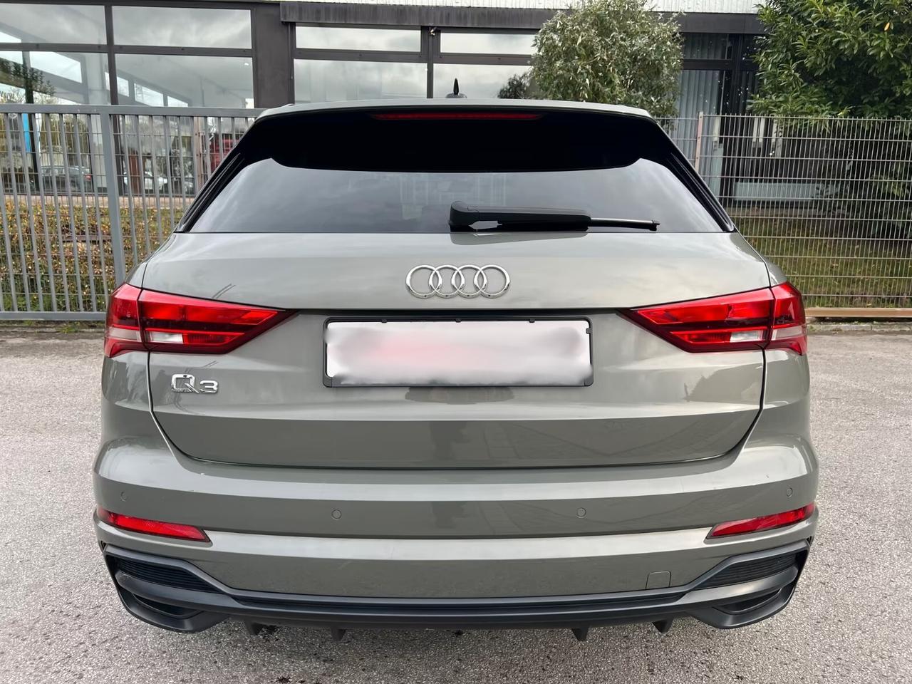 Audi Q3 35 TFSI S line edition