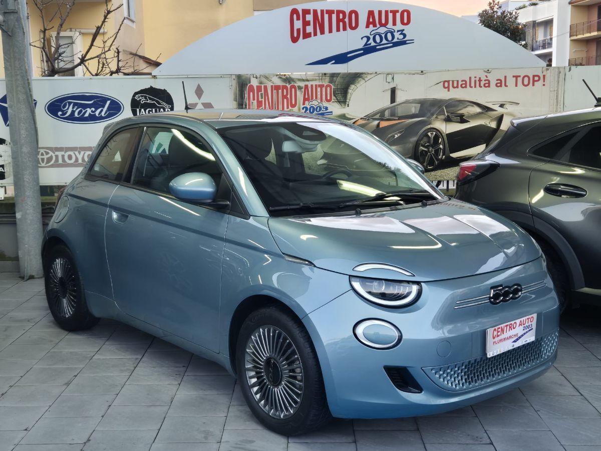FIAT - 500 E - 500 La Prima Berlina