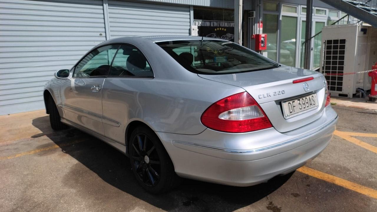 Mercedes-benz CLK 220