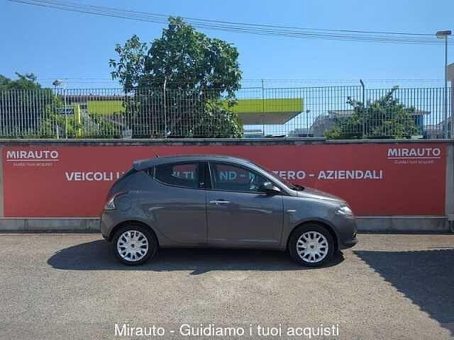 Lancia Ypsilon Ypsilon 1.2 69 CV 5 porte Silver