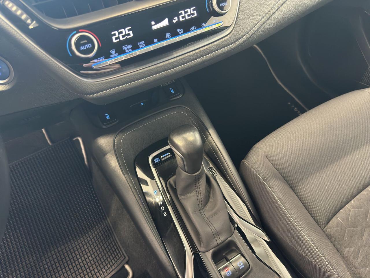 Toyota Corolla 1.8h Style cvt