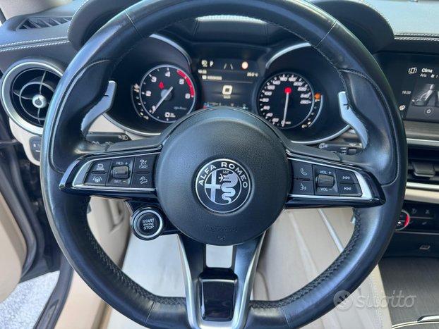 ALFA ROMEO STELVIO 2.2 TD 210 CV Q4 VERSIONE Ti